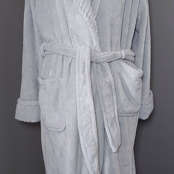 Womens Mink Feel House Coat. Size Medium - Picture 3 of 3